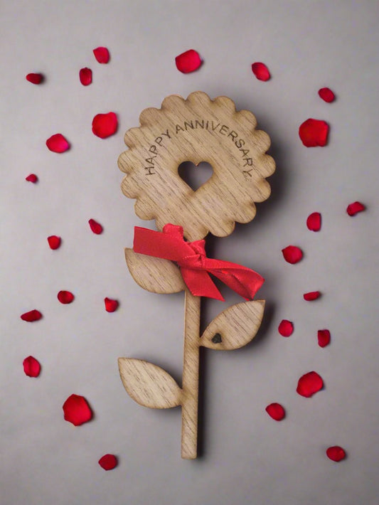 Personalised oak venner flower decoration - Laser LLama Designs Ltd
