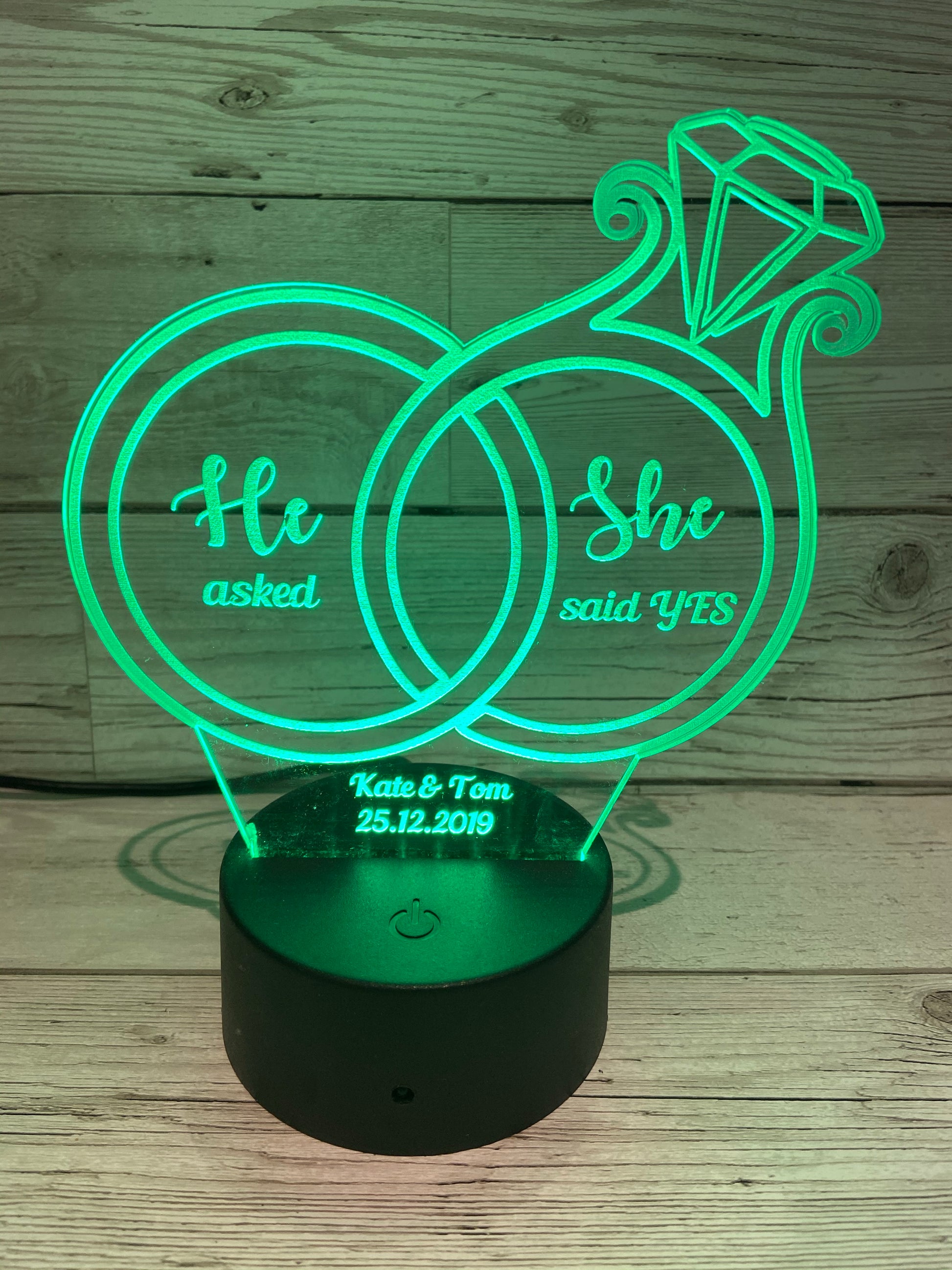 Led light up 3D Ring engagement display. 9 Colour options with remote!