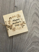 Load image into Gallery viewer, Wooden personalised wreath card for Mother’s Day - Laser LLama Designs Ltd