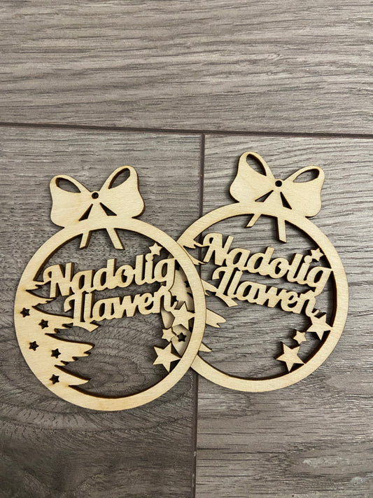 Wooden nadolig llawen bauble - Laser LLama Designs Ltd