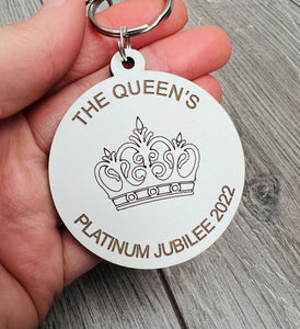 Wooden queen platinum jubilee keyring - Laser LLama Designs Ltd